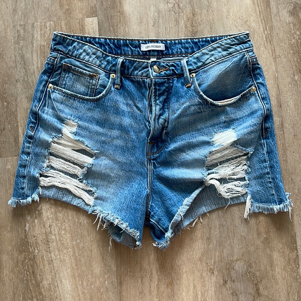 Good American Bombshell Shorts Size 8 / 29